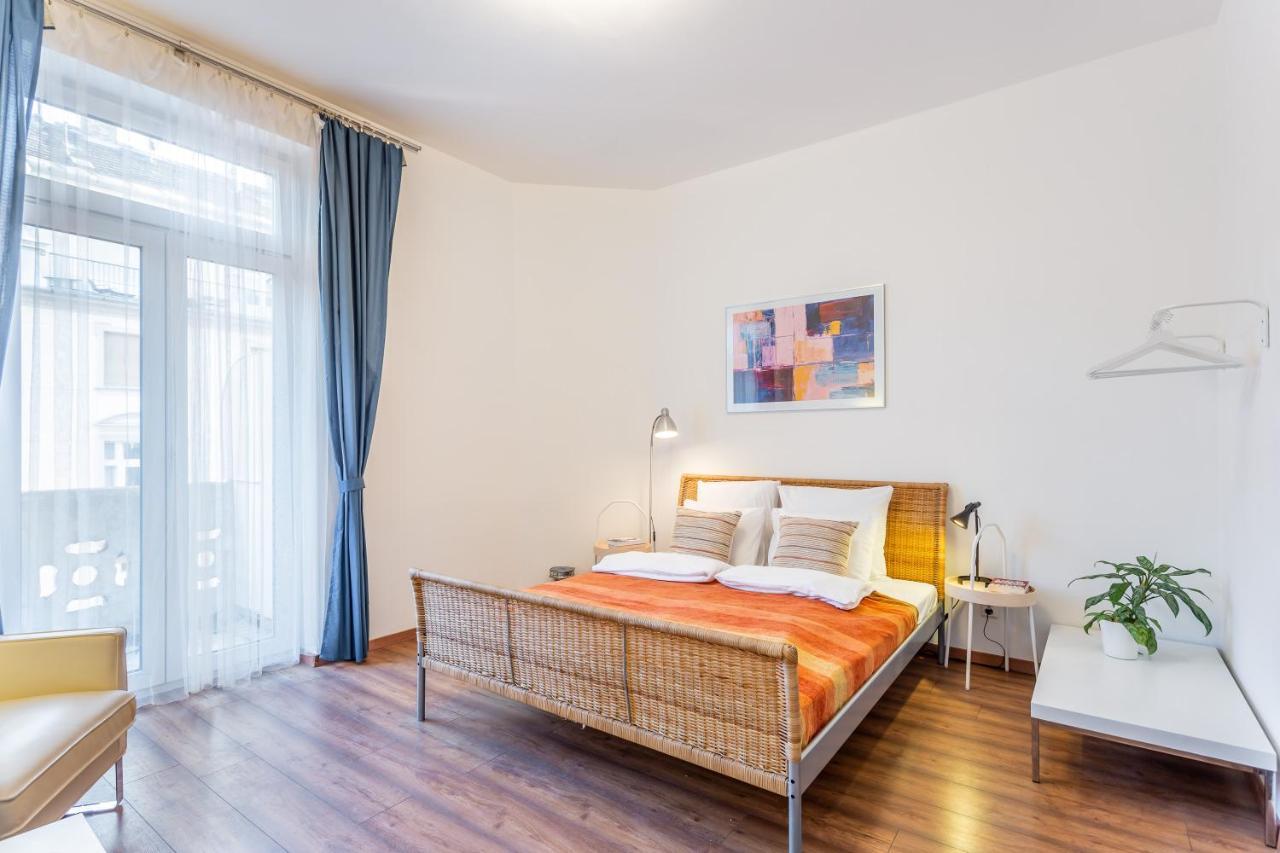 Central Avenue Apartment — Photos 3